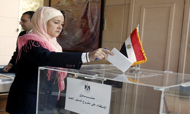 سفير مصر بباريس: نسبة التصويت جيدة والإقبال من جان