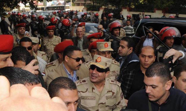 السيسي يطالب قادة الجيوش والمناطق العسكرية بالتواج