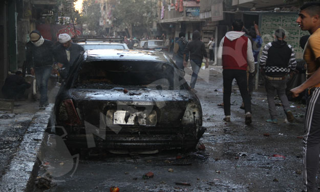 بالصور.. أنصار الإخوان يشعلون النيران في سيارات مل