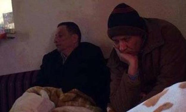 العربية تنشر صورة منسوبة لدبلوماسيين مصريين مختطفي