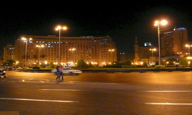 طلاب الإخوان يقتحمون التحرير ليلًا