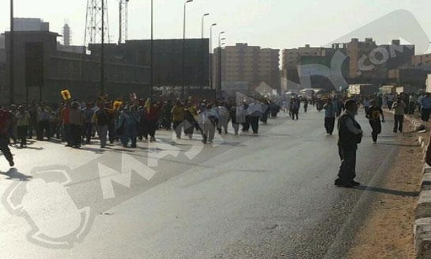 اشتباكات بين أنصار مرسي و قوات الأمن أعلى ''الدائر