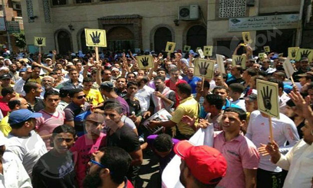 الأهالي يطاردون الإخوان بشارع الهرم قبل وصول الشرط