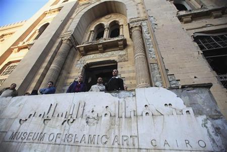 خبراء اليونسكو يتفقدون متحفا مصريا أصابه تفجير تمه