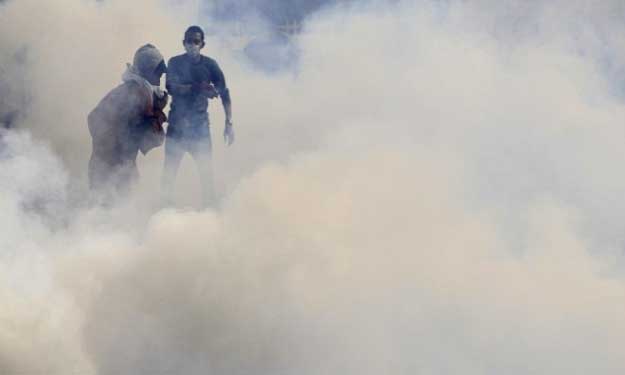 قوات الأمن تطلق قنابل الغاز على طلاب زراعة الأزهر 