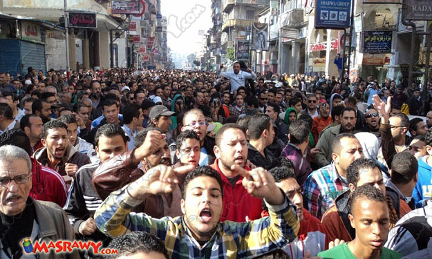 جبهة طريق الثورة تدعو لأحياء 25 يناير وتنظم مسيرة 