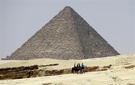 وزير مصري يتوقع ارتفاع عدد السياح لبلاده إلى 7.14 