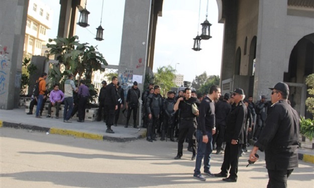 طلاب أنصار الإخوان بالمدينة الجامعية للأزهر يقطعون