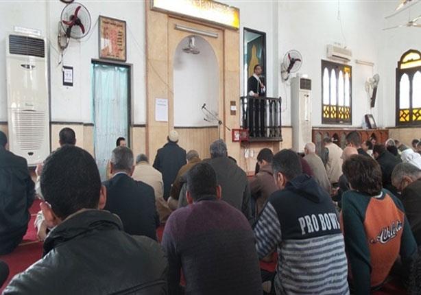 خطباء المساجد يحذرون طلاب الجامعات من الاندراج ورا