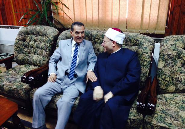 الدكتور شوقي علام مع رئيس جامعة الأزهر