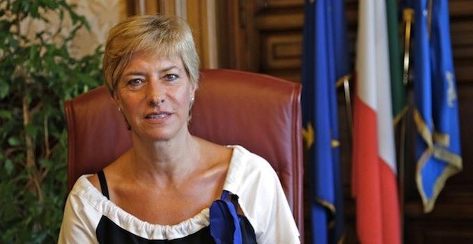 روبرتا بينوتي وزيرة الدفاع الإيطالية