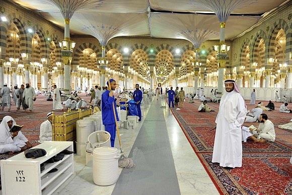 5 آلاف موظف يهيئون المسجد النبوي لضيوف الرحمن