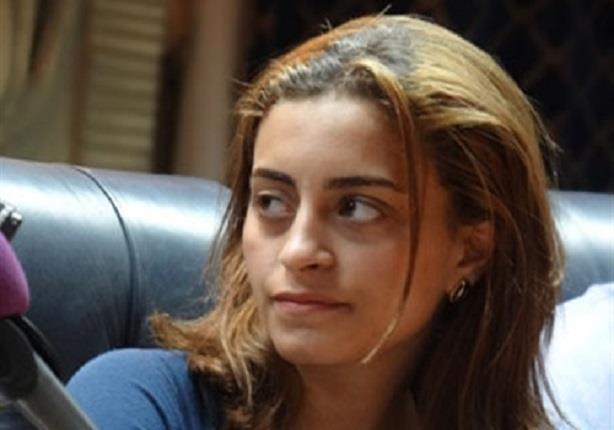  نورهان حفظي زوجة الناشط السياسي أحمد دومة