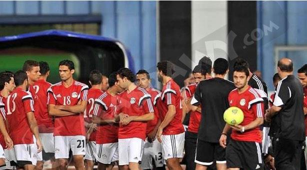 جانب من مران المنتخب الأخير بالقاهرة قبل السفر لبت