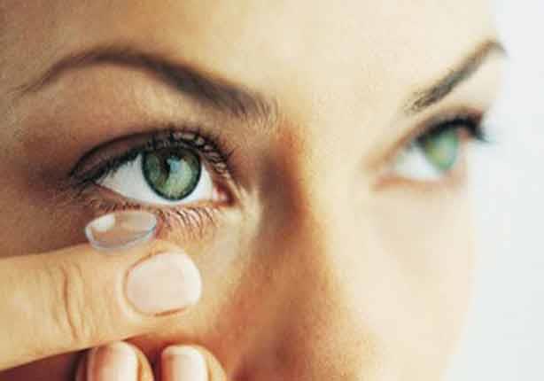 العدسات اللاصقة المغشوشة تسبب إلتهاب العيون