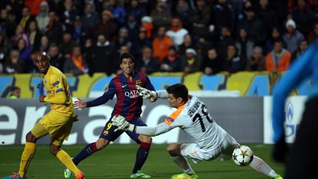 لويز سواريز لحظة إحرازه أول أهدافه مع برشلونة