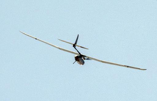 طائرة استطلاع اسرائيلية من نوع "سكاي لارك 1" تحلق 