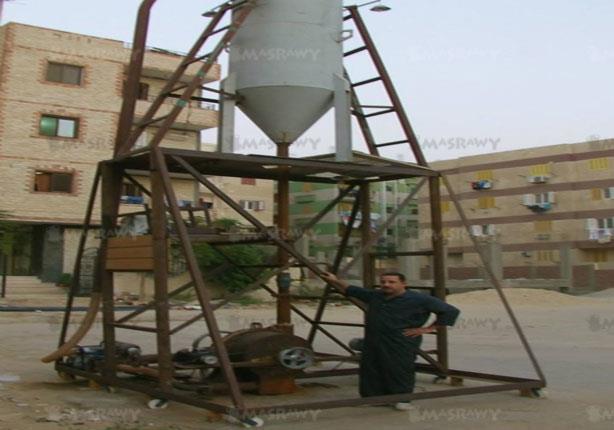 مصري يخترع سيارة برمائية هوائية