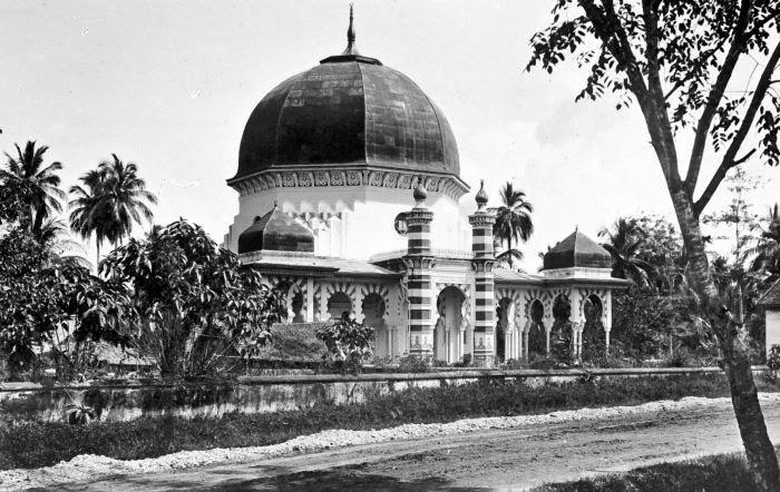 المسجد العثماني ميدان بإندونيسيا