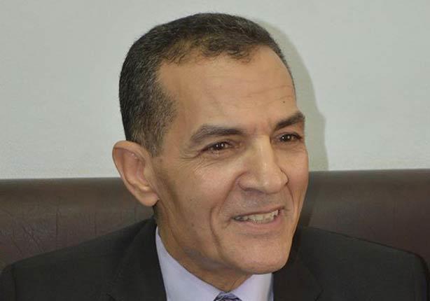 الدكتور عبد الحى عزب رئيس جامعة الأزهر