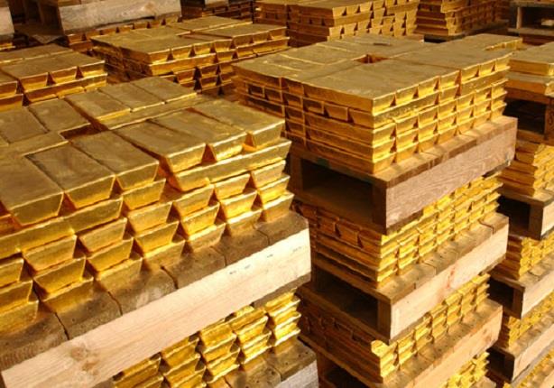 هبطت أسعار الذهب أكثر من 1 بالمئة