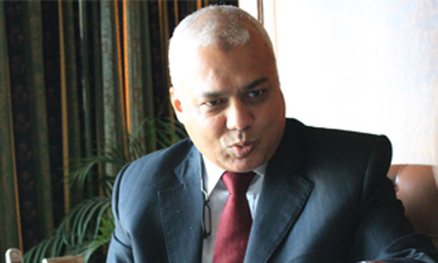 وزير الري يصل إلى العاصمة الإثيوبية للتباحث بشأن س