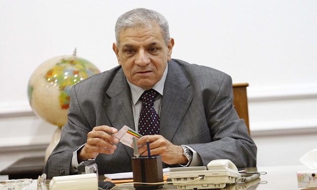 وزير الإسكان ومحافظ القاهرة يتفقدان موقع انهيار كو