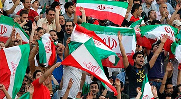 إيران تعتزم إنهاء العام الدراسي مبكراً بسبب الموند