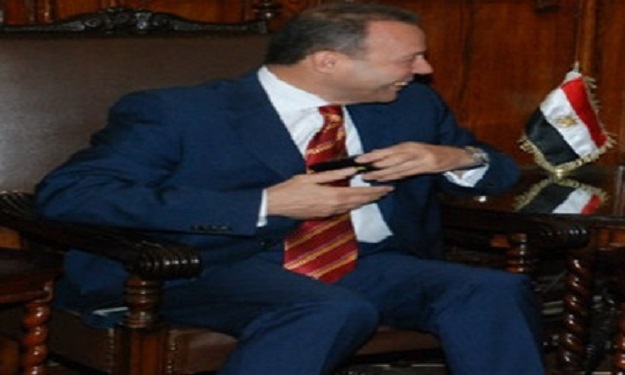 سفير مصر بالكاميرون يبحث العلاقات الثنائية مع رئيس