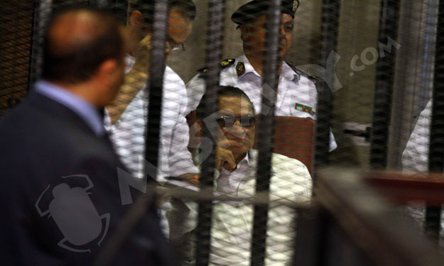 محاكمة مبارك وإضراب أمناء الشرطة أبرز اهتمامات صحف