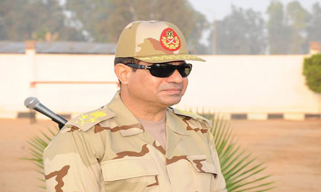 مصادر عسكرية: الجيش لن يدعم السيسي في الانتخابات..