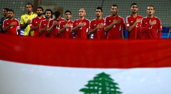 مدرب لبنان يطالب لاعبيه بفوز كبير على تايلاند لحسم