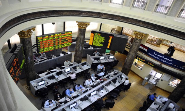 البورصة تخسر 2.3 مليار جنيه متأثرة بمبيعات المصريي