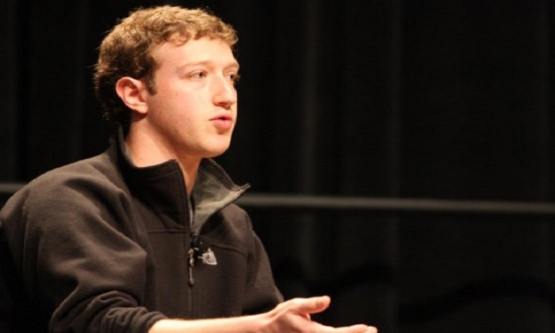 مؤسس فيسبوك يربح مليار دولار في يوم واحد