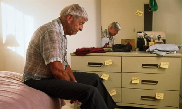 دراسة: كبار السن الذين لا يهتمون بالماضي أكثر عرضة
