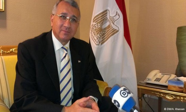 سفير مصر في ألمانيا يستقبل طلابا من الليسيه خلال ز