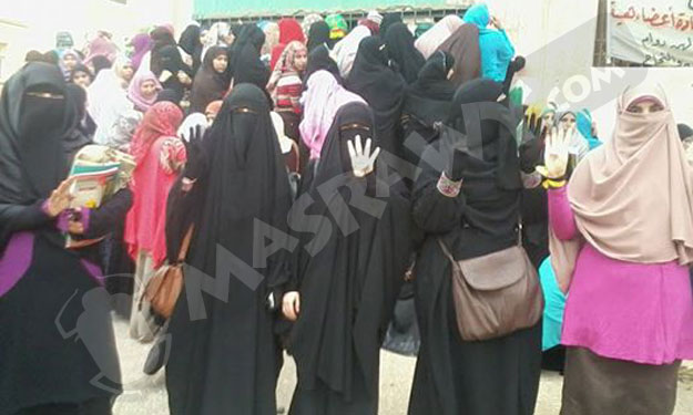 طالبات الإخوان بجامعة الأزهر يتظاهرن ضد أحكام الإع