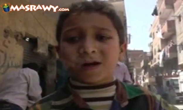 بالفيديو.. طفل يتحدث باسم المئات من أهالي الدويقة 