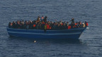  قارب مهاجرين - ارشيفية