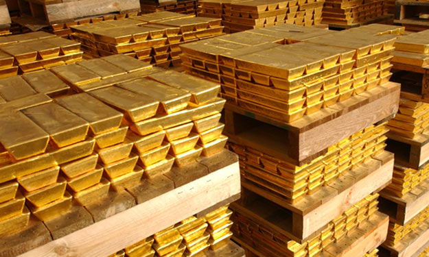 الذهب يستقر بفضل الطلب عليه كملاذ آمن