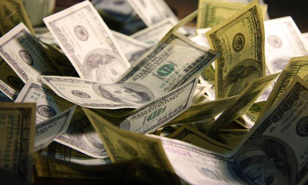 الدولار يواصل رحلة ''الأرقام القياسية'' أمام الجني