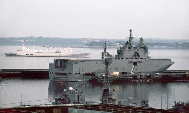 الإثنين.. البحرية الفرنسية تبدأ تدريبات مشتركة مع 