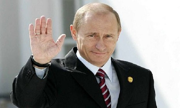 بوتين يهنئ السيسي باكتساحه انتخابات الرئاسة