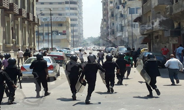 قوات الأمن تفض مسيرة للإخوان بمدينة نصر