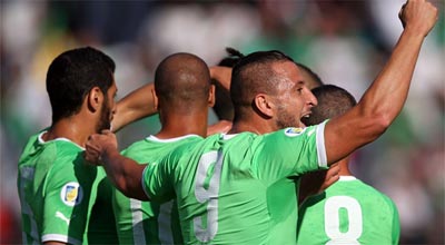 مبولحي: لا أضمن حراسة مرمى الجزائر أمام بلجيكا.. ل