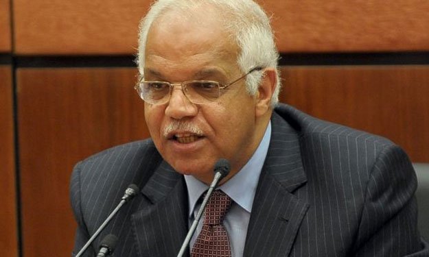 محافظ القاهرة يأمر بإزالة ''غرزة'' أسفل كوبري 6 أك