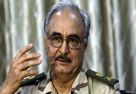 قائد عملية الكرامة الليبية اللواء المتقاعد خليفة ح