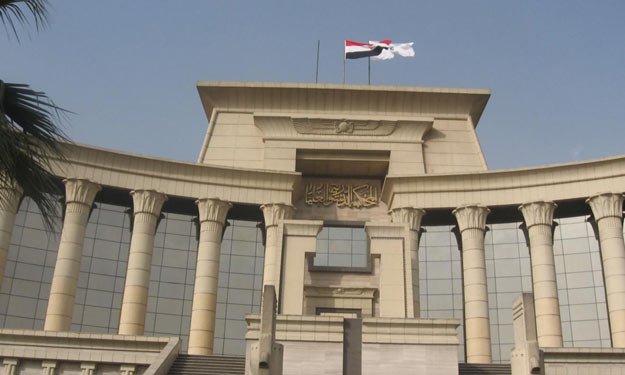 قوات الصاعقة و777 تؤمن المحكمة الدستورية أثناء تنص