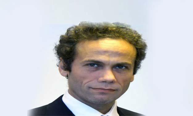 محمد النواوي الرئيس التنفيذي للشركة المصرية للاتصا
