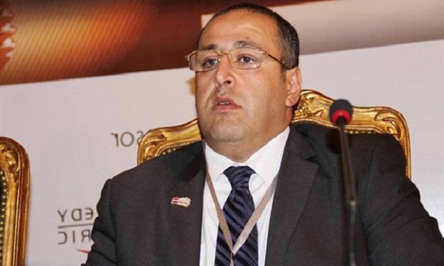 وزير الاستثمار يعلن تنازله عن نصف راتبه لـ''تحيا م